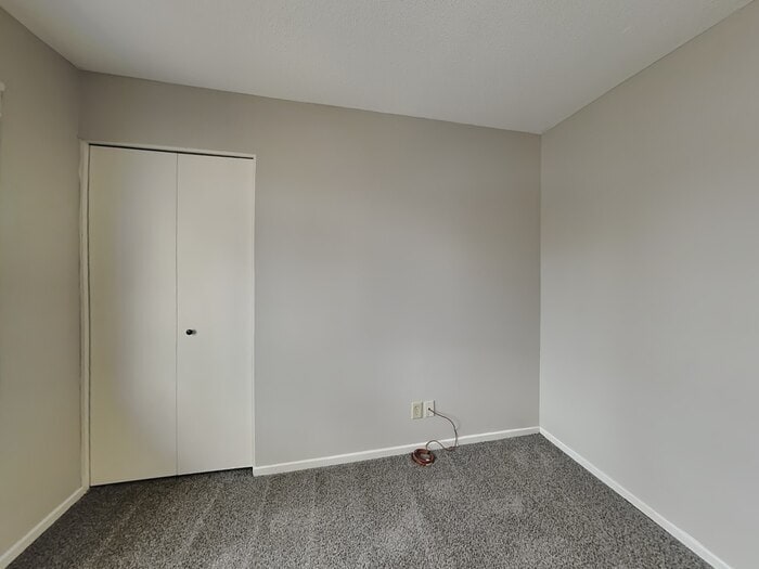 Building Photo - 8525 Ivywood Ave S