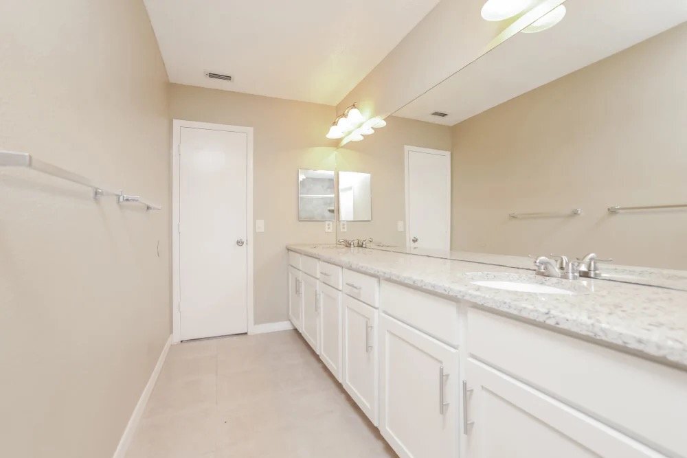 Building Photo - 3575 W Lake Mary Blvd