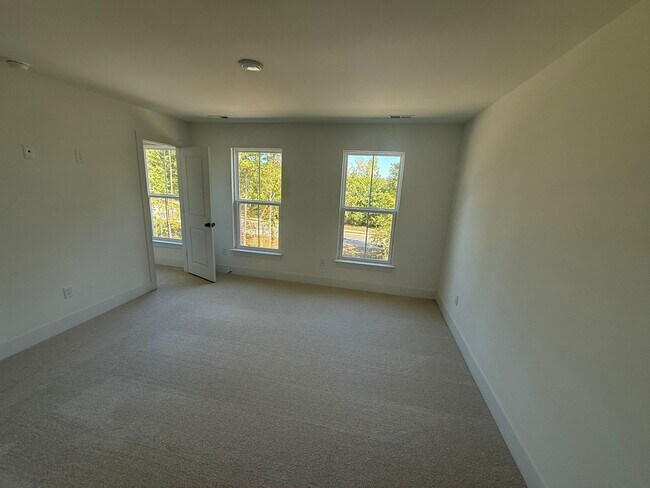 Building Photo - 15313 Sunray Aly