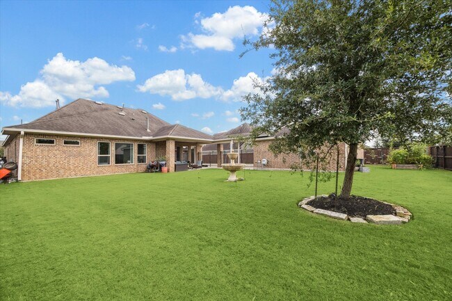 Building Photo - 10110 Hooke Dr