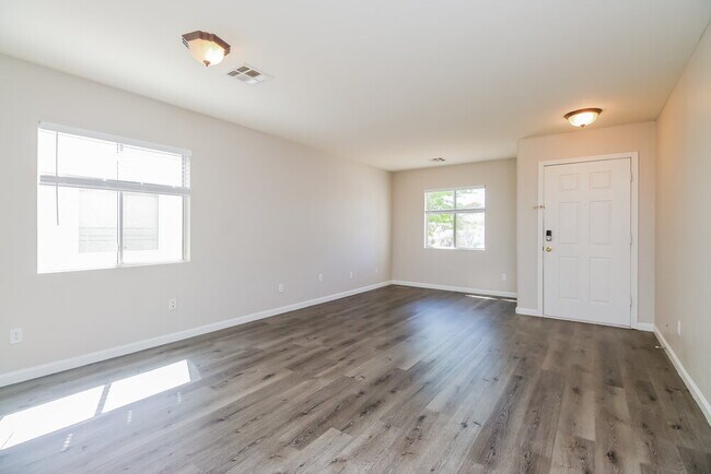 Building Photo - 2324 E San Manuel Rd