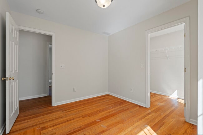 Building Photo - 802 Evergreen Ave