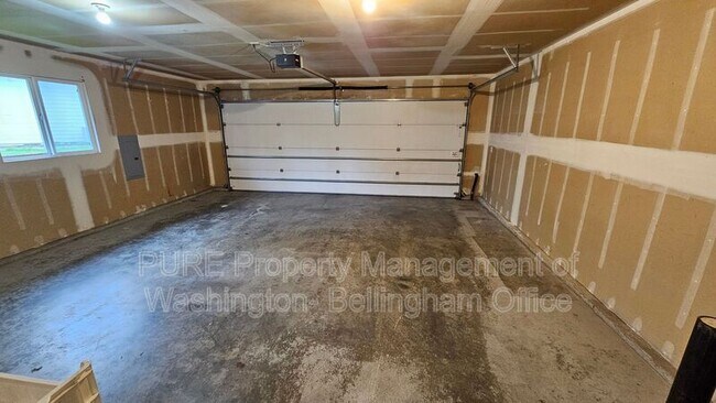 Building Photo - 3800 Megan Ln