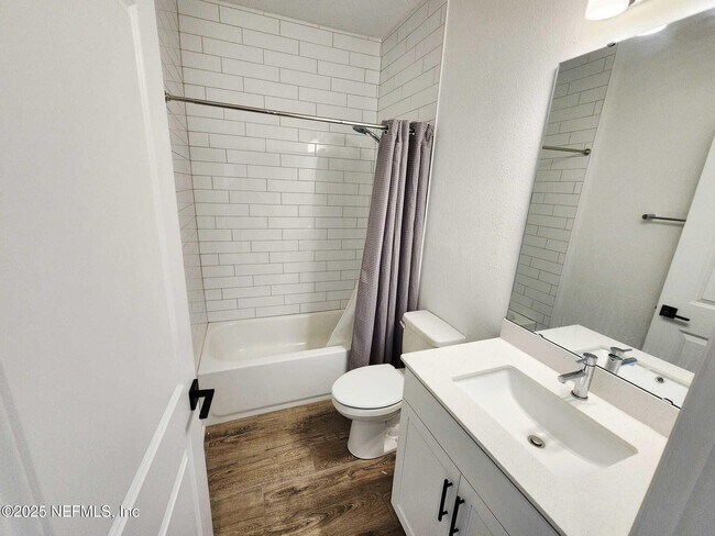 Building Photo - 577 Archstone Wy