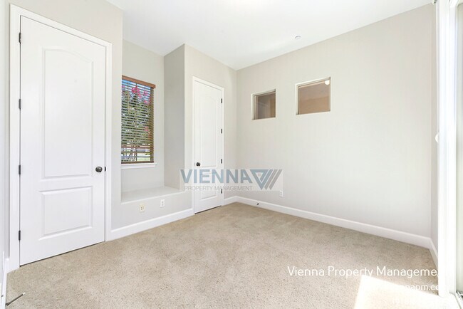 Building Photo - Beautiful 4 Bedroom Home in Catta Verdera