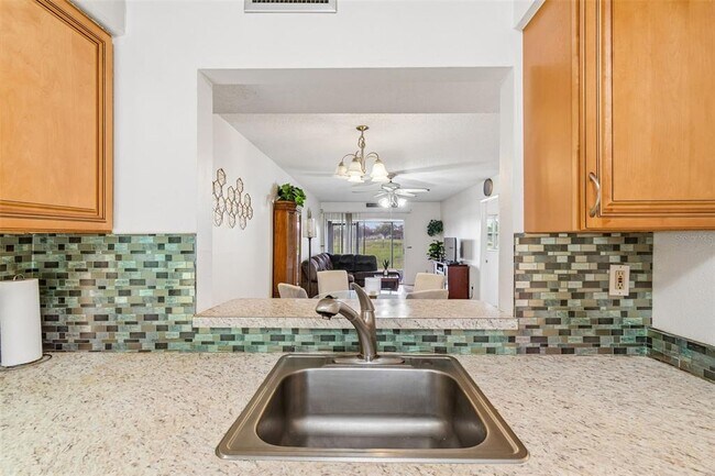 Building Photo - 11110 Carriage Hill Dr