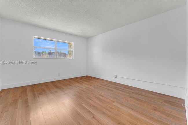 Building Photo - 5653 Blueberry Ct