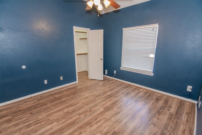 Building Photo - 13570 Miller Ln