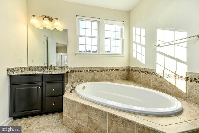 Building Photo - 459 Kornblau Terrace SE