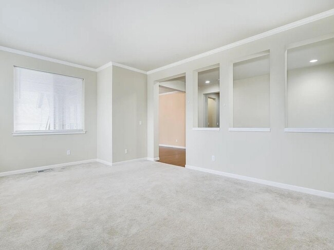 Building Photo - 16209 SE 51st Pl