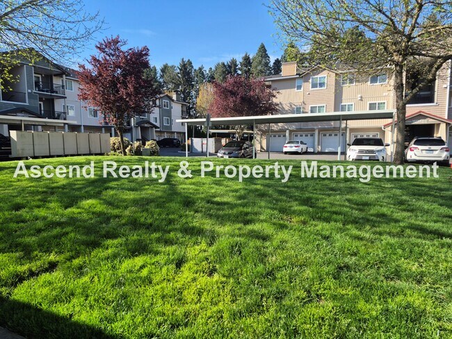 Building Photo - 2Bed/2Bath Tanasbourne Condo Quiet Location MiniSplit AC Assigned Parking Space Water & Garbage I...