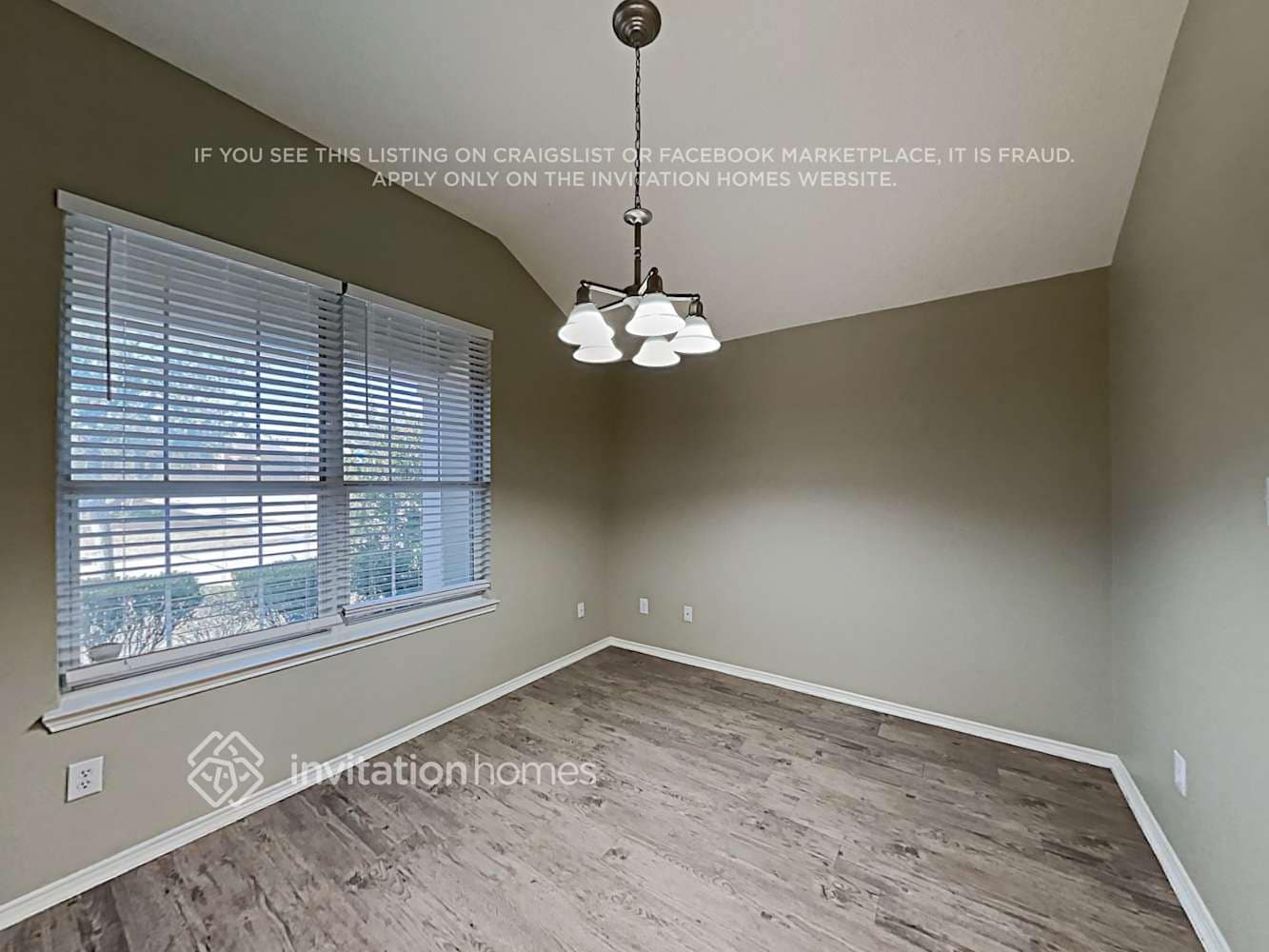 Building Photo - 562 Hickory Ln