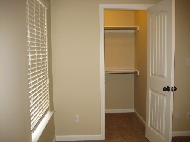 Building Photo - 7835 Pips Ridge Ln