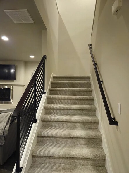 Building Photo - 4952 Amherst Way SW