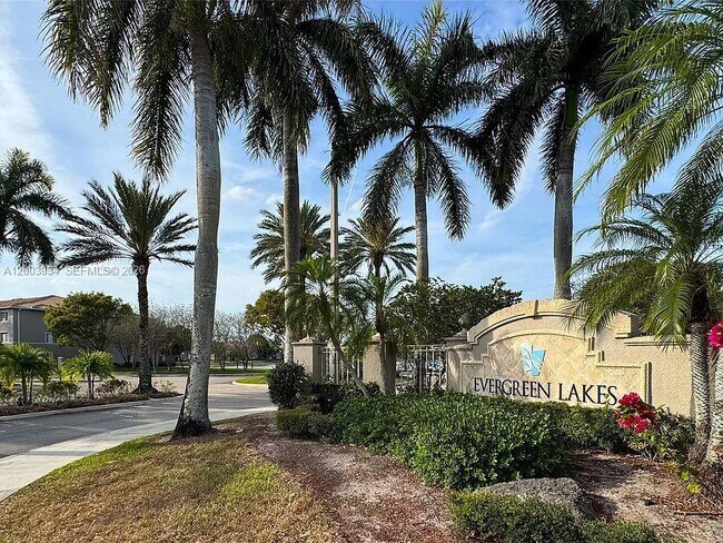 Building Photo - 5051 Wiles Rd