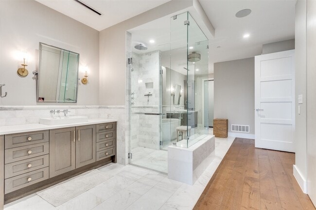 Building Photo - 350 Central Ave