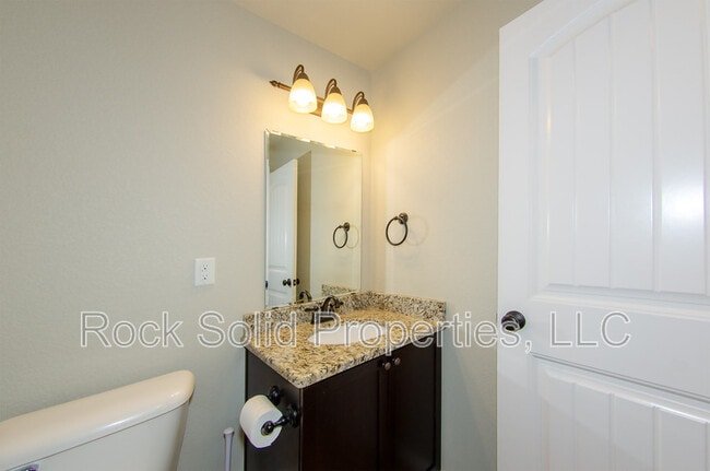 Building Photo - 1031 Old Town Ln