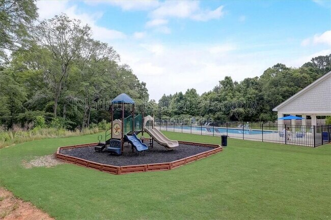 Building Photo - 244 Stonecreek Bnd