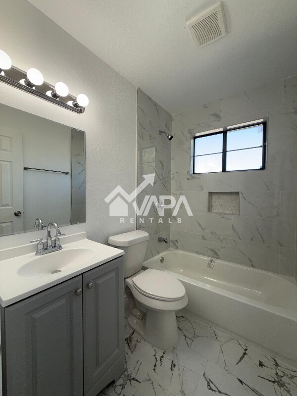 Building Photo - 5212 Vinecrest Cir