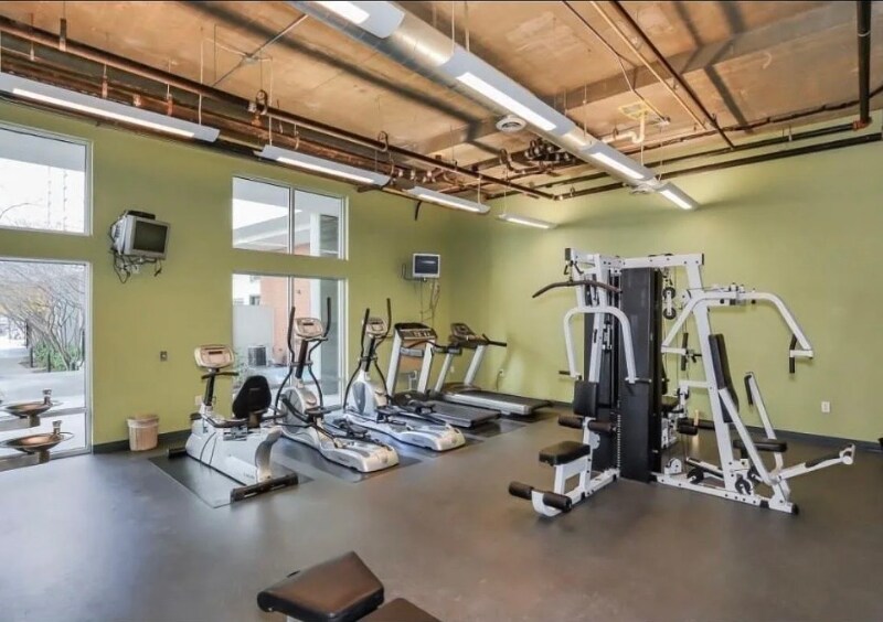 Building Photo - 620 Glen Iris Dr NE