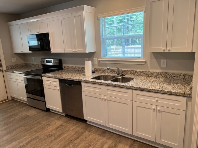 Building Photo - 9945 Kahana St