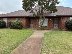 Building Photo - 3900 San Mateo Dr