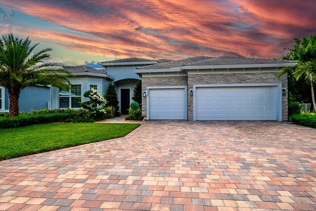 Building Photo - 5330 Yellow Water Lily Ct