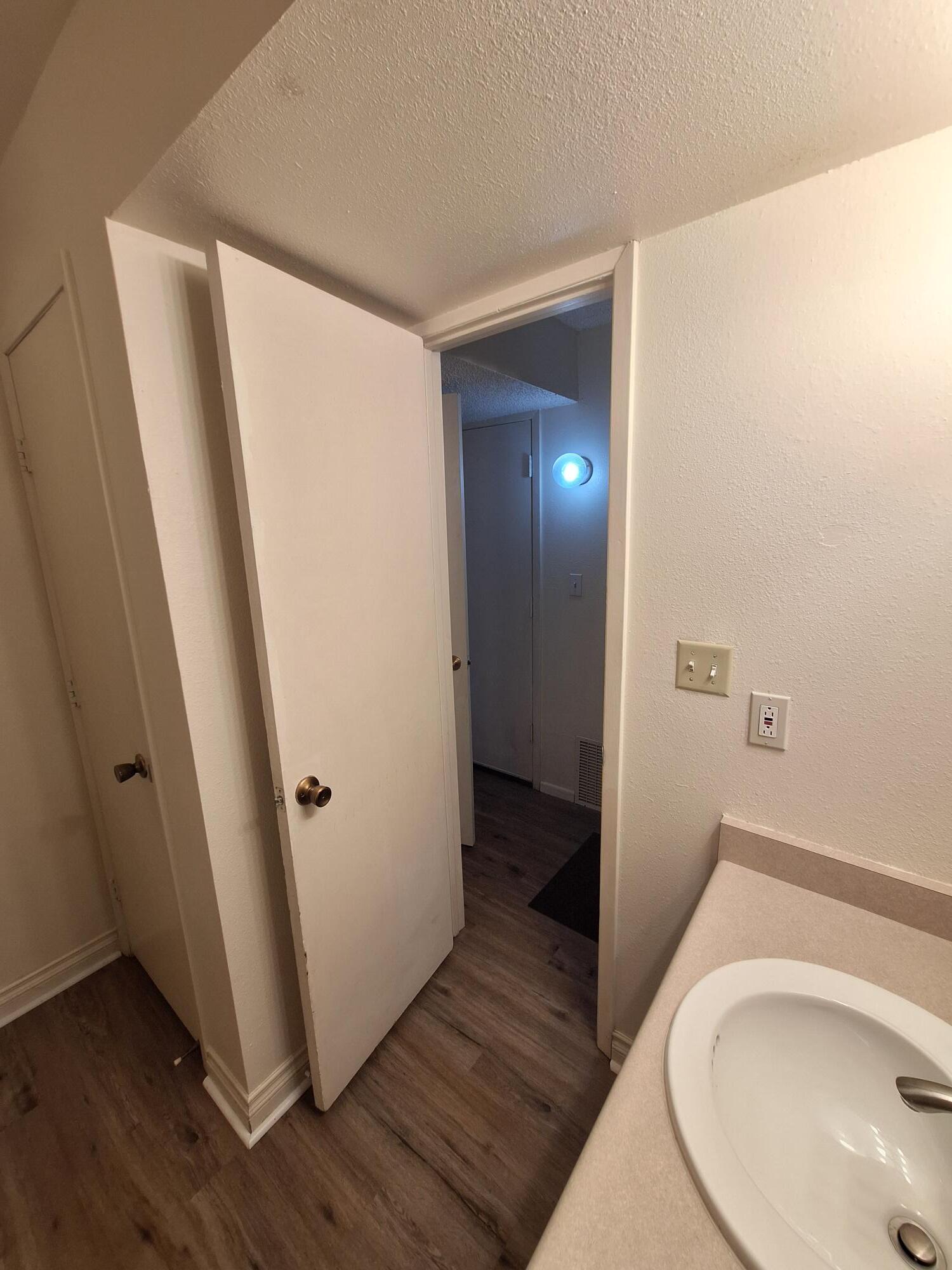 Building Photo - 5300 E Cherry Creek South Dr