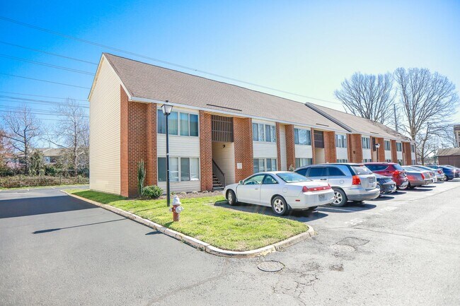 Building Photo - 11 Haverford Ct