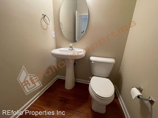 Building Photo - 3 br, 2.5 bath House - 106 Courts Garden Way