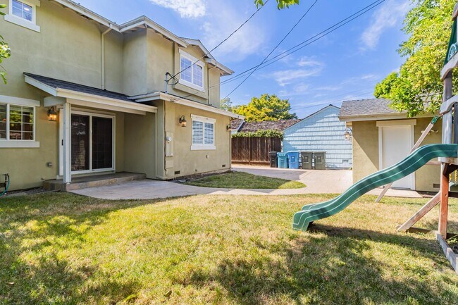 Building Photo - 130 Heather Ln