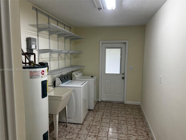 Building Photo - 7751 SW 131st St