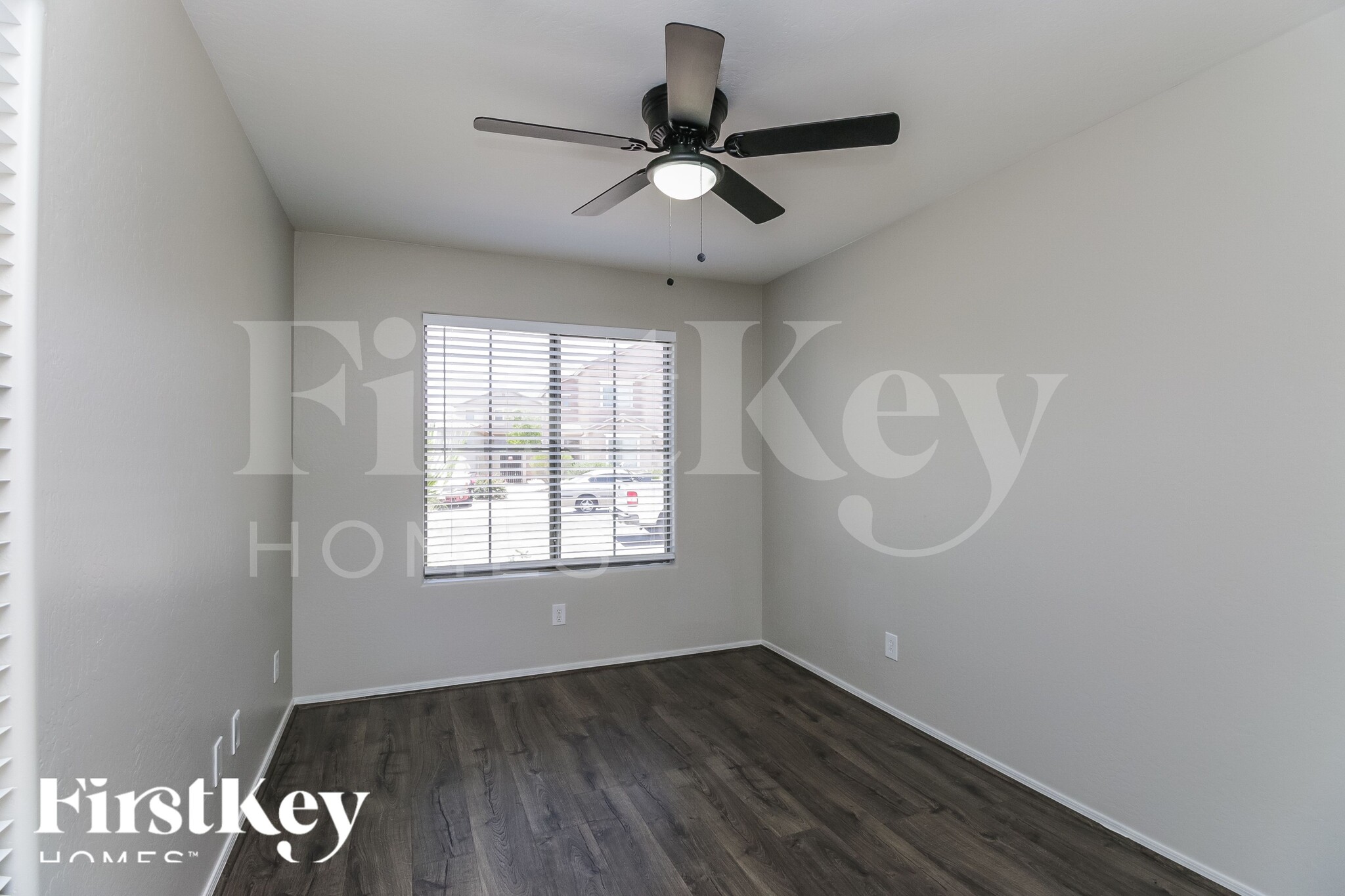 Building Photo - 1168 W Desert Basin Dr