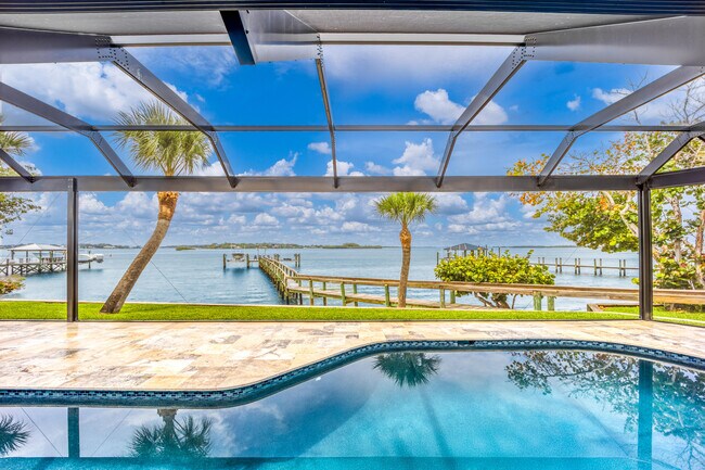 Building Photo - 3501 SE Kubin Ave