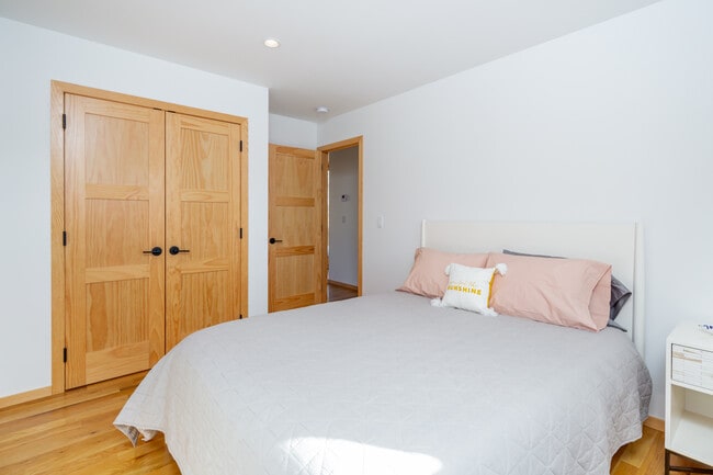 Building Photo - 22 St Mary's Rd