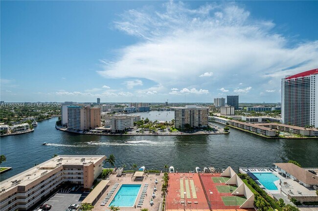 Building Photo - 1865 S Ocean Dr