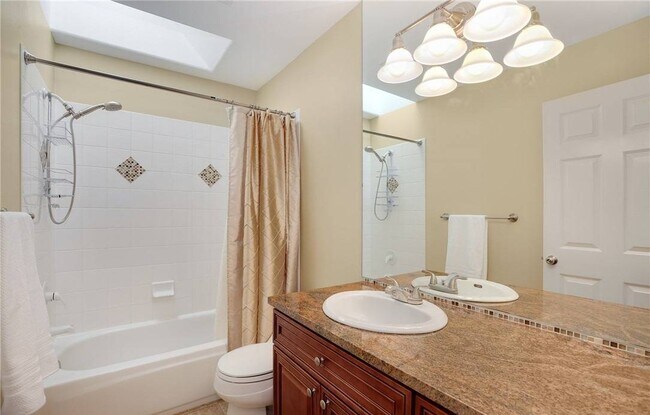 Building Photo - 11404 NE 106th Ln