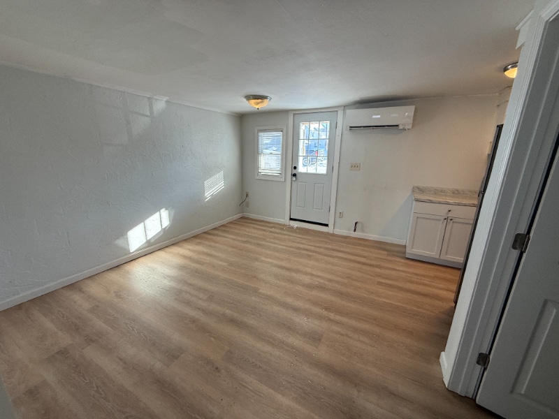 Building Photo - 190 Ashworth Ave