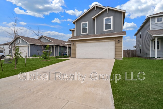 Primary Photo - 6022 Bluestem Wy