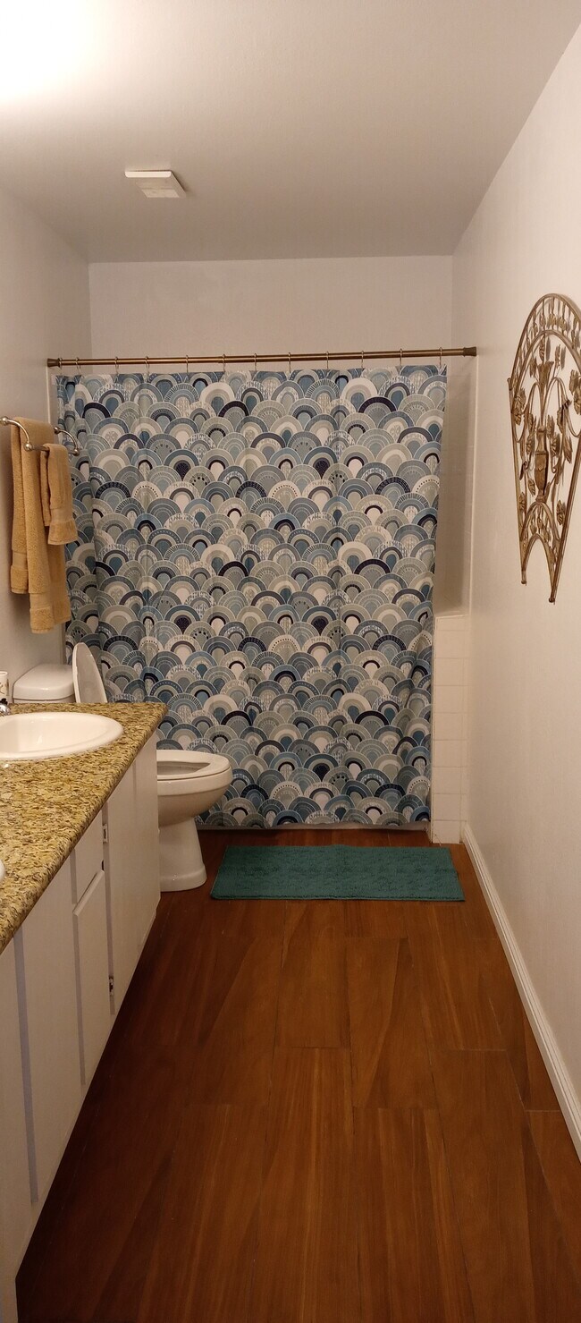 Master Bath - 5151 Pioneer Ave