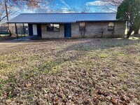 Building Photo - 1006 Tarby Rd