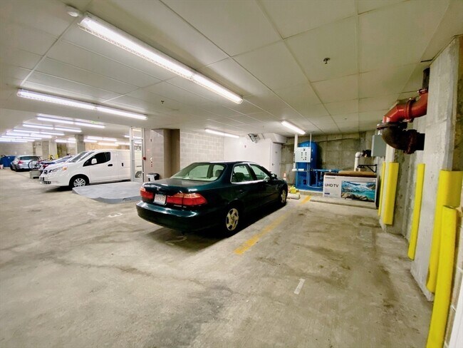 Building Photo - 120 Mountfort St