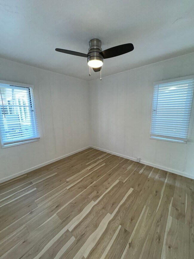 Building Photo - 4311-4315 Maryland Street