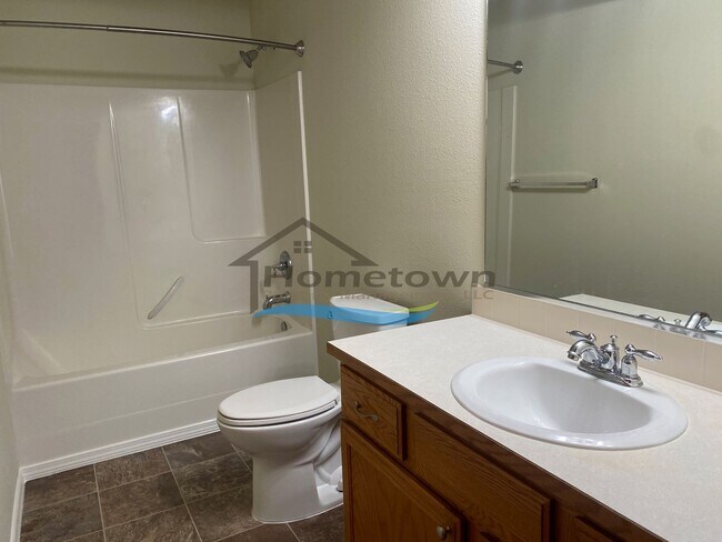 Building Photo - Move-in Special: $300 off on First Month's...