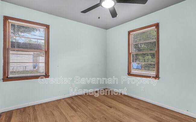 Building Photo - 1401 E 33rd St
