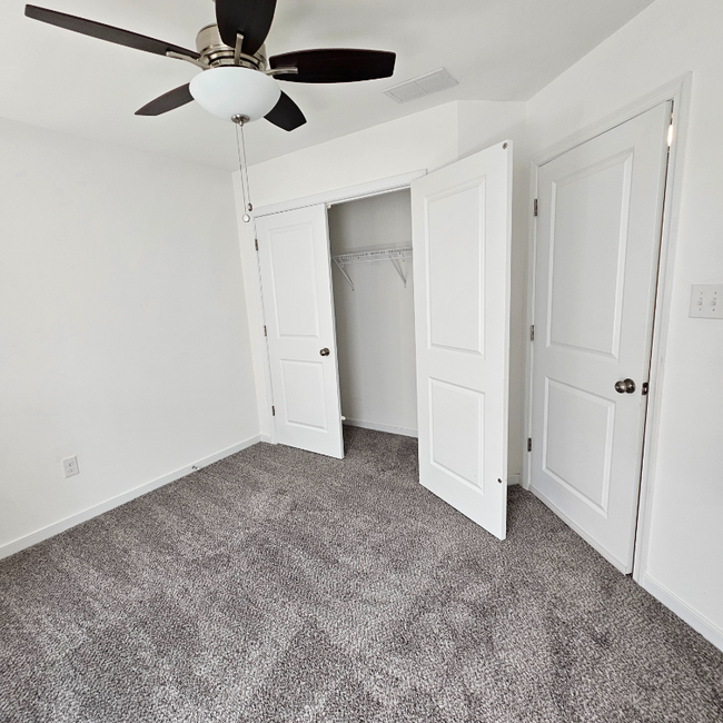 Building Photo - 4505 Hayloft Ct