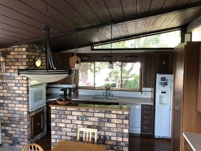 Building Photo - STATUS: AVAILABLE  | R178 | $2395