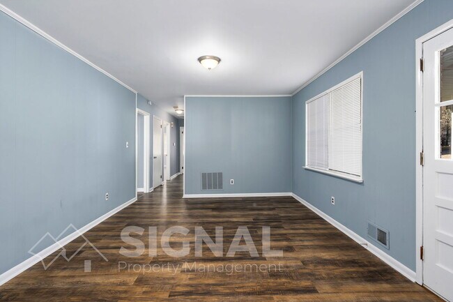 Building Photo - 1228 Huffman Rd