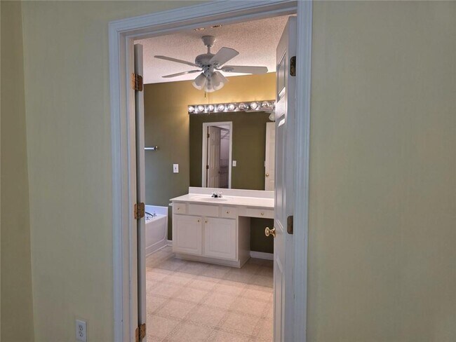 Building Photo - 4314 Shillham Ct