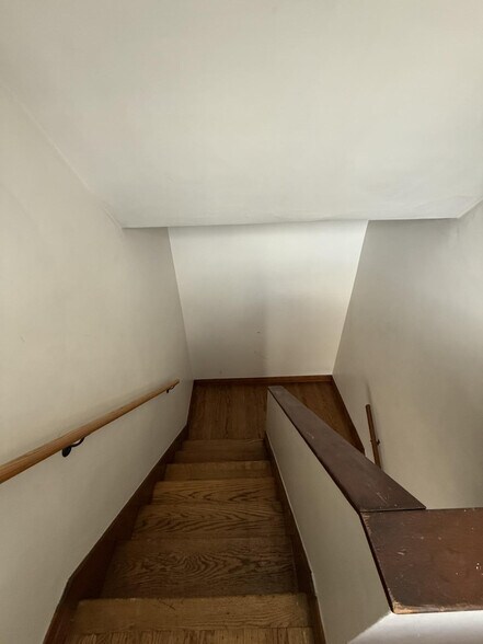 Building Photo - 1733 Bachmann Dr